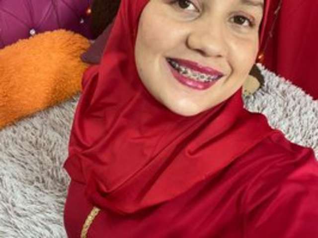 SARAMAALOUF amateur webcam photo
