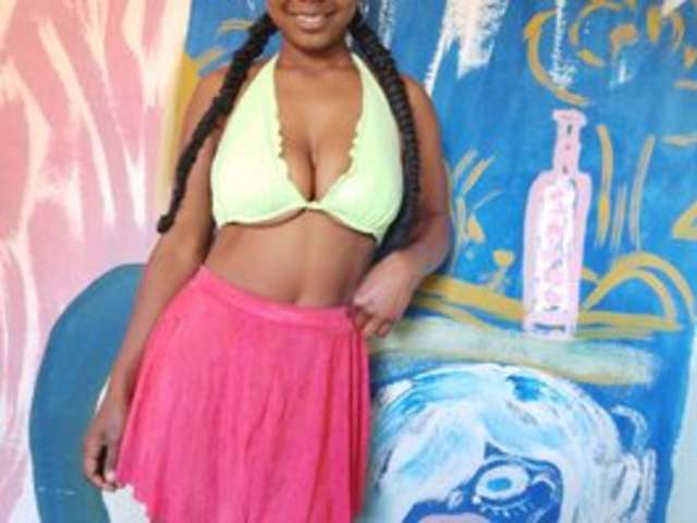 SAYRAHSEXY amateur webcam photo