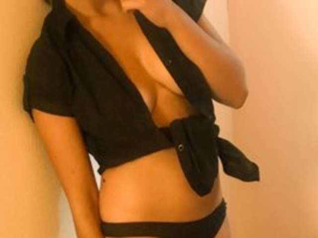 SLADY-PRETTY amateur webcam photo