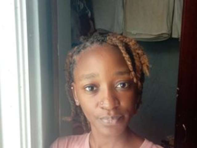 SLIMDOVE amateur webcam photo