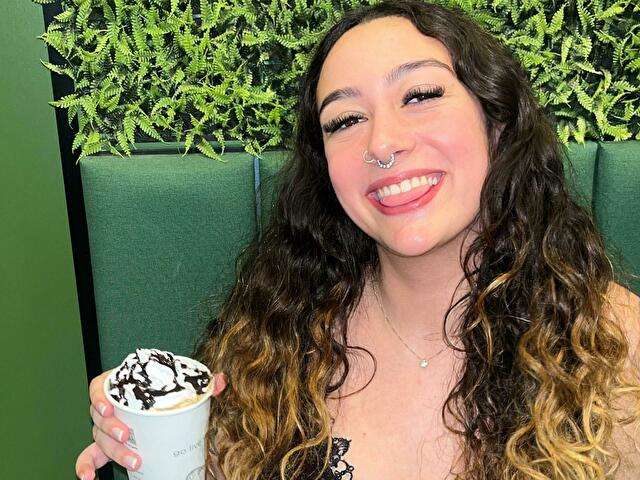 SUZANNE22 amateur webcam photo