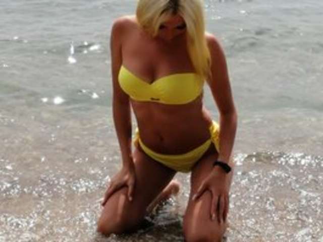 SWEETBLONDY amateur webcam photo