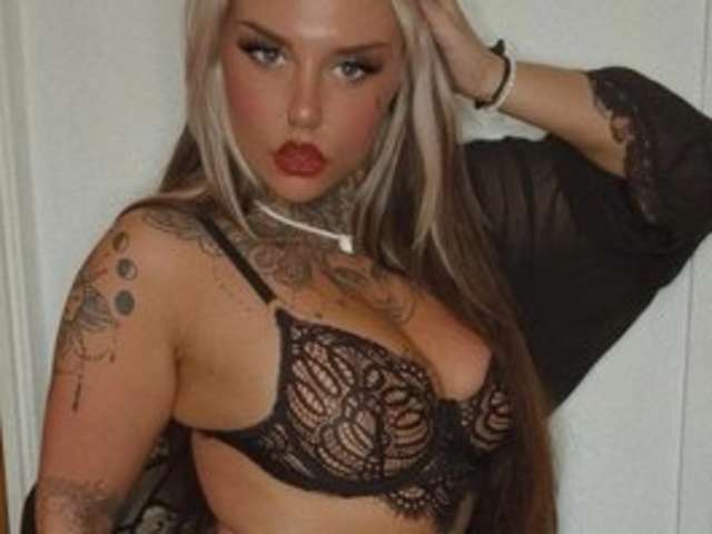 TATTEDKYTTIE94 amateur webcam photo