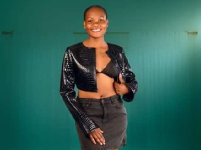 TEASEQUEEN amateur webcam photo