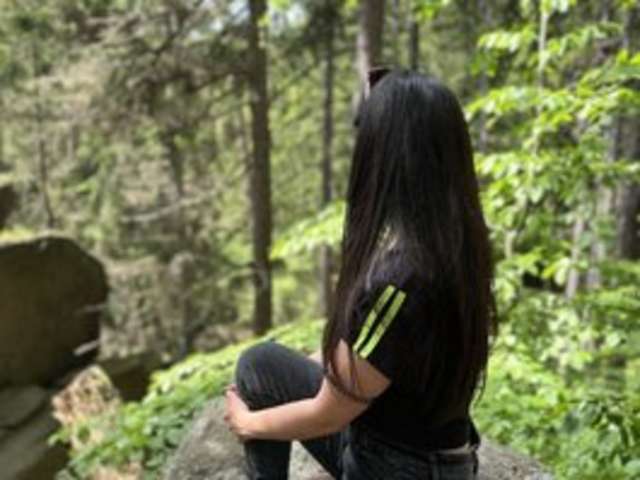 VIKA19981 amateur webcam photo