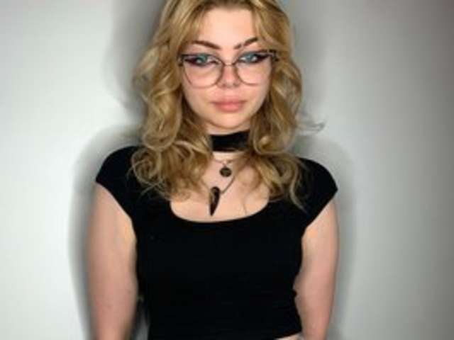 ZOECHARMING amateur webcam photo