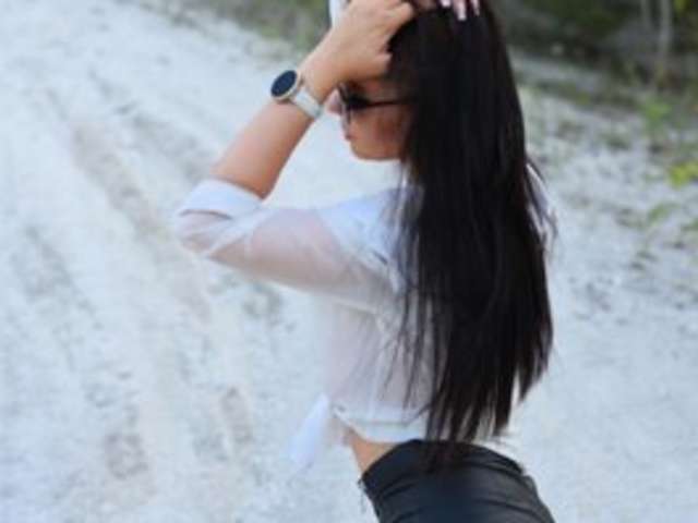 _KISSKISS_ amateur webcam photo