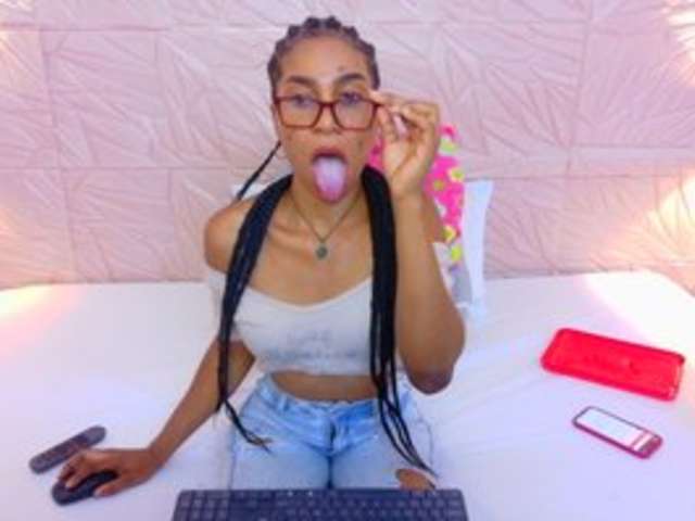 AMARANTHA-LOVE18 amateur webcam photo