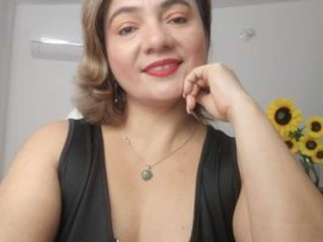ANA-MILF amateur webcam photo