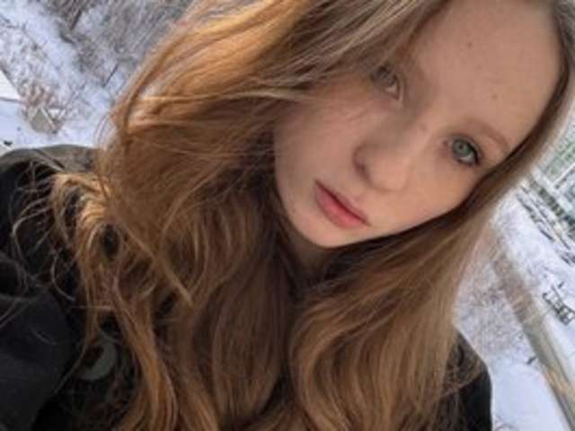 B4BY-EMILIA amateur webcam photo