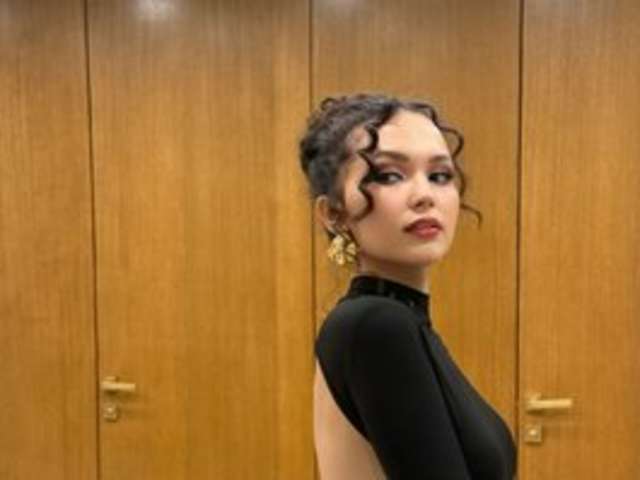 ELINA-SYUI amateur webcam photo