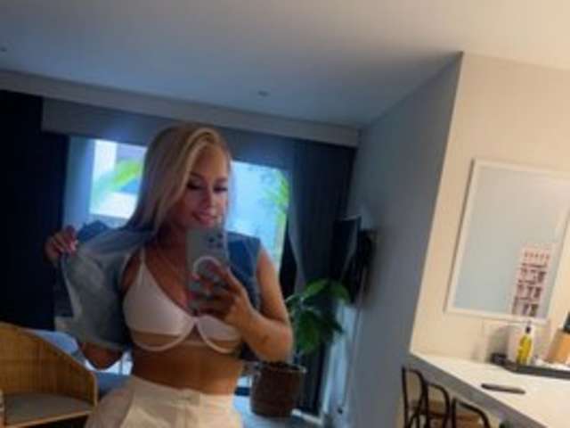 HOT-ADDICTION amateur webcam photo