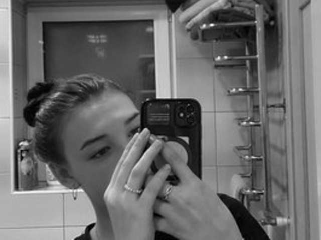 JEANSHARP amateur webcam photo