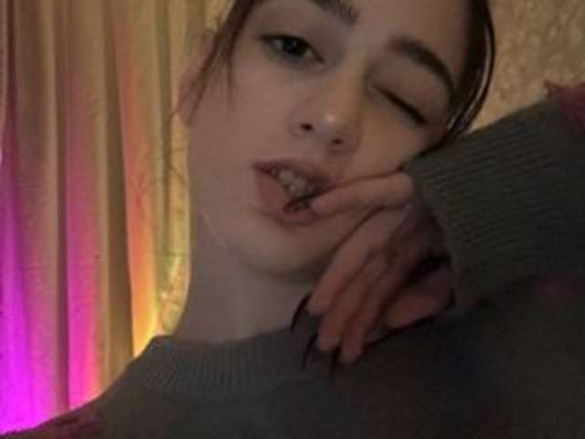 KRISTINAKARAM amateur webcam photo