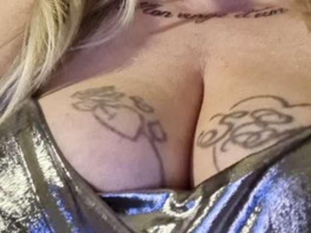 LATEXSHANTIE amateur webcam photo