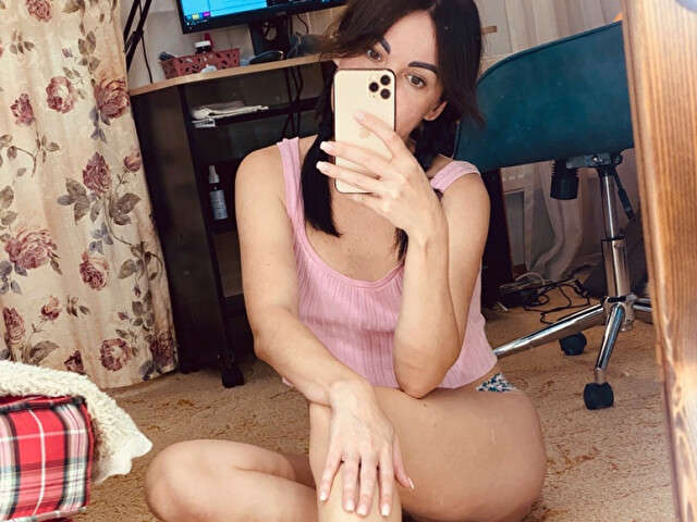 LUV4PANTIES amateur webcam photo