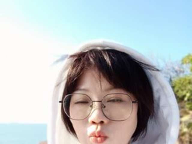 MARYZHONG amateur webcam photo