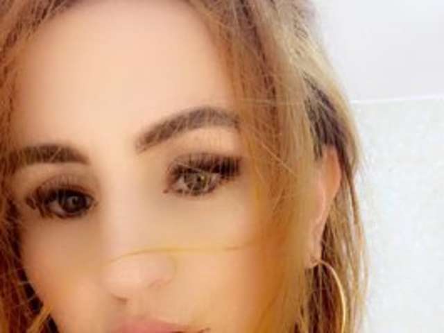 MIA-LOURENCE amateur webcam photo