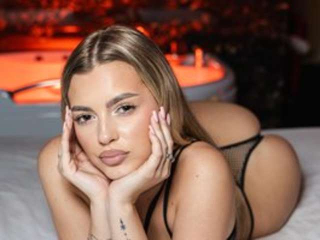 MIASTARR amateur webcam photo