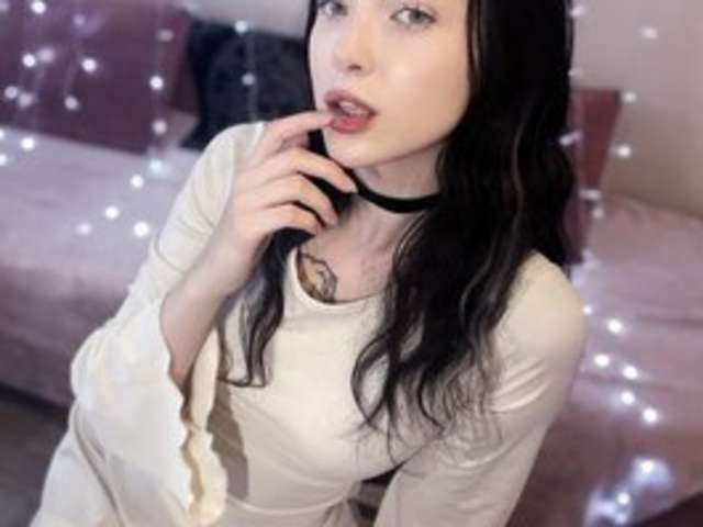 MICHELLE-ROZE amateur webcam photo