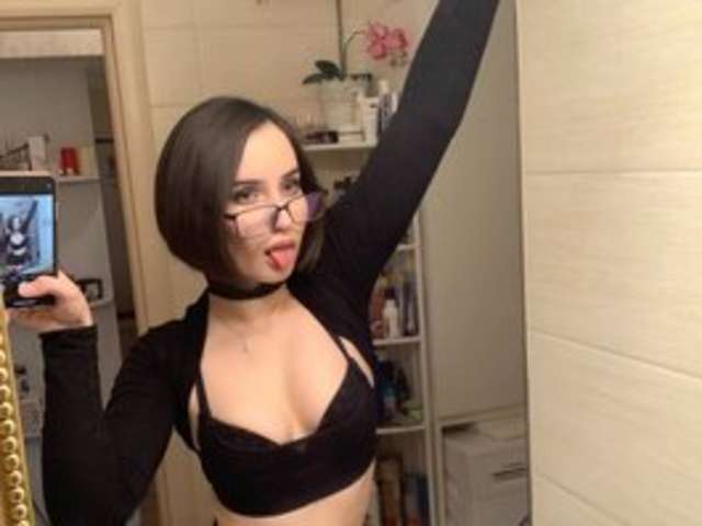 MYLITTLEMOLLY amateur webcam photo