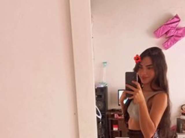 OLIVA-SQUIRT amateur webcam photo