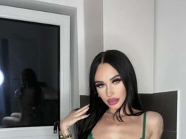 REINAKYLIE amateur webcam photo