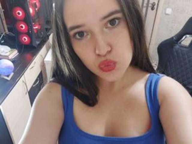 THE-PRINCESE amateur webcam photo