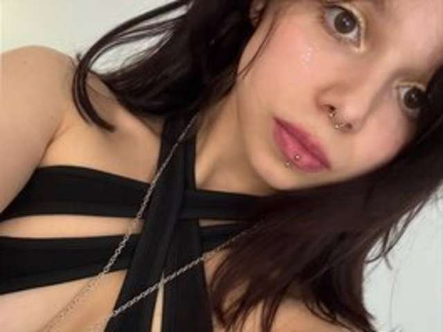 TYAN-BABE amateur webcam photo