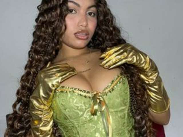 VALERIA-MARTINEZ19 amateur webcam photo