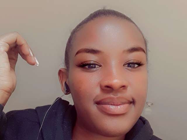 ZINHLE22 amateur webcam photo